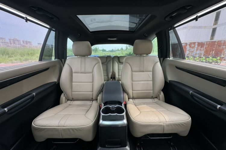 Used Mercedes-Benz R-Class 2014 R 400 4MATIC Business Model
