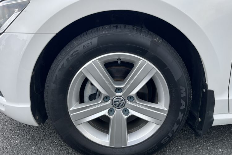 Used Volkswagen Lamando 2017 230TSI DSG Fashion Edition
