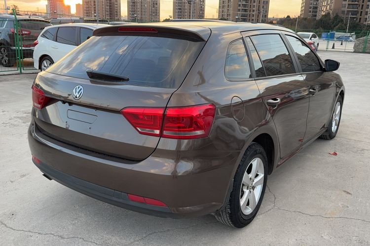 Used Volkswagen Gran Lavida 2013 1.6L Automatic Fashion Model