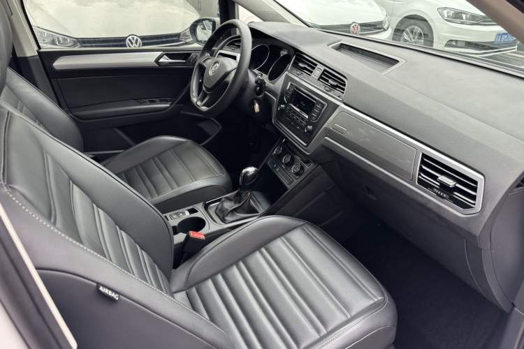 Used Volkswagen Touran 2018 Volkswagen Touran L 280TSI DSG Style Edition 7 Seats China VI Standard

