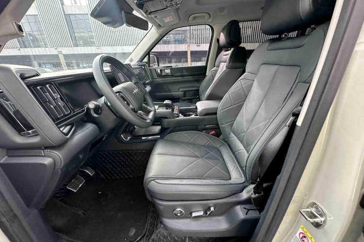 Used  Leopard 5 2025 TianShen Intelligent Driving Ultra Edition
