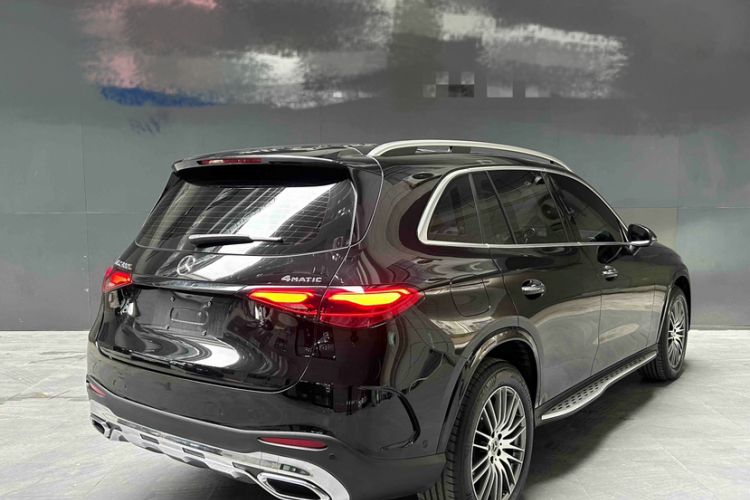 Used Mercedes-Benz GLC 2025 GLC 300 L 4MATIC Dynamic Model 5 Seats
