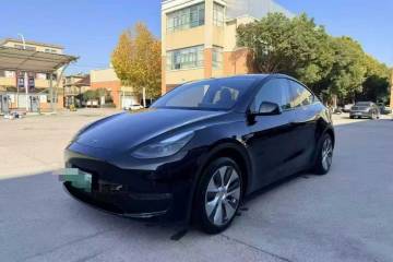 Used Tesla Model Y 2022 Long-Range All-Wheel-Drive Version
