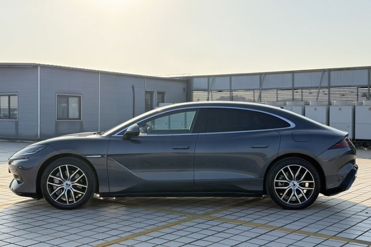 Used Denza Z9 2024 1100 km Four-Wheel Drive Max Version