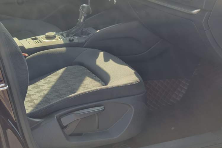 Used Audi A3 2015 Limousine 35 TFSI Millionth Anniversary Intelligent Leading Model
