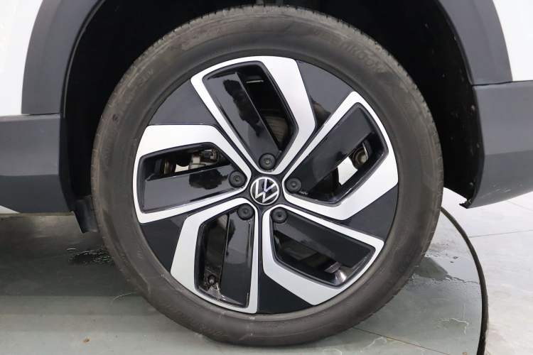 Used Volkswagen Tharu 2023 300TSI Two-Wheel-Drive Full Moon Edition
