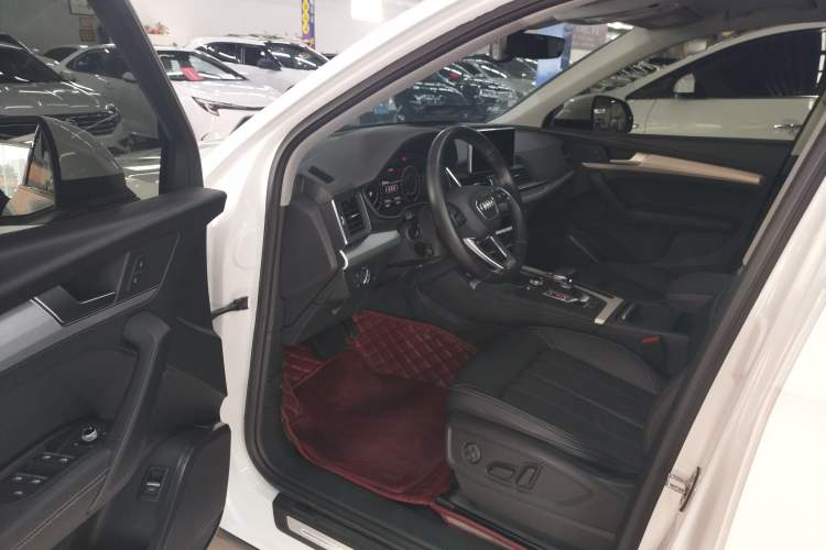 Used Audi Q5L 2020 Updated 40 TFSI Prestige Fashion Edition
