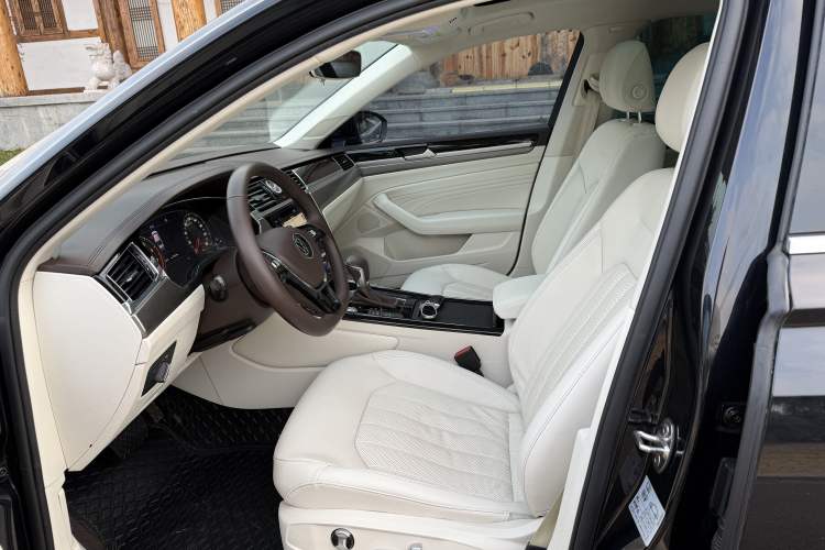 Used Volkswagen Phideon 2021 380TSI Luxury Edition
