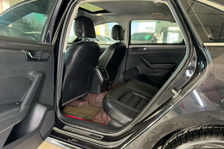 Used Volkswagen Passat 2017 330TSI DSG Luxury Edition
