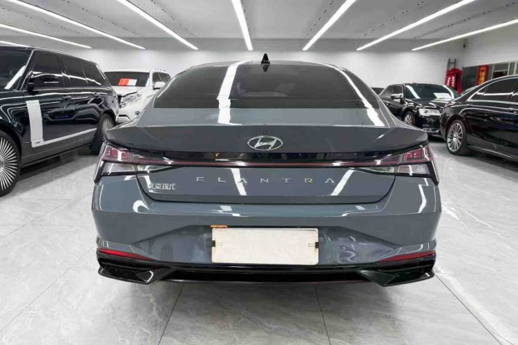 Used Hyundai Elantra 2021 1.5L CVT LUX Prestige Edition
