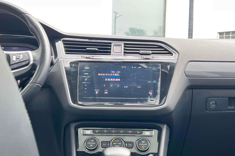 TDK.VehicleDetails.img