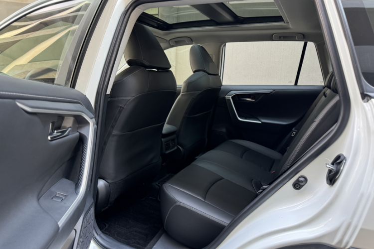 Used Toyota RAV4 2020 2.0L CVT Four-Wheel Drive Prestige Edition
