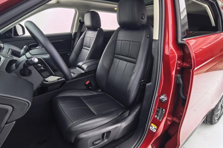 Used Land Rover Range Rover Evoque 2021 Range Rover Velar 249 PS R-Dynamic S Performance Edition