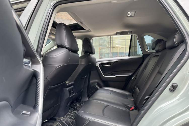 Used Toyota RAV4 2022 2.0L CVT Two-Wheel Drive Fashion Edition
