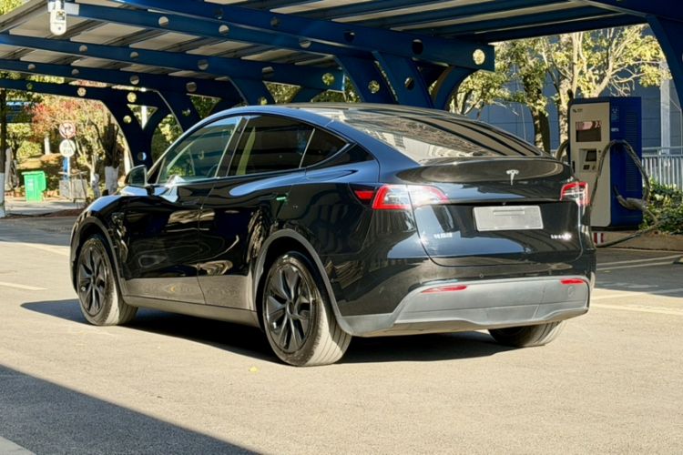 Used Tesla Model Y 2023 Rear-Wheel-Drive Version
