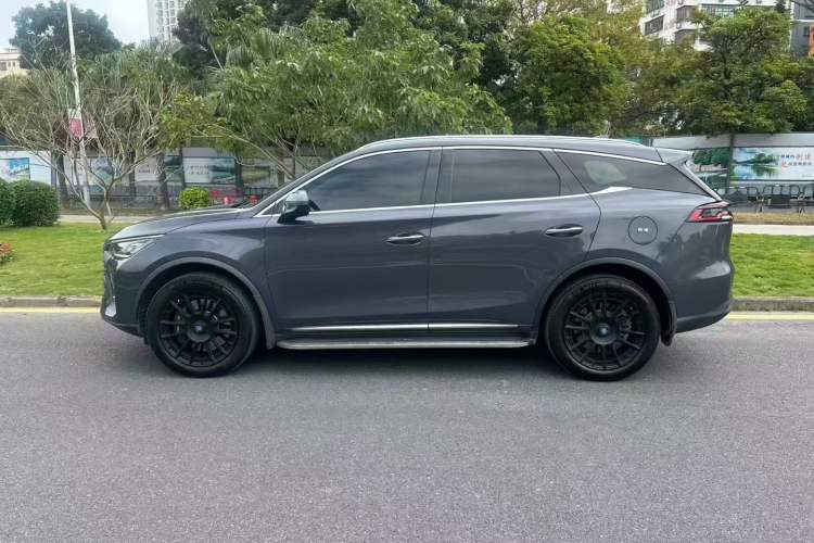 Used BYD Tang New Energy 2018 DM 2.0T All-Wheel Drive Smart Connectivity Luxury Model 7 Seats China V Emission Standard