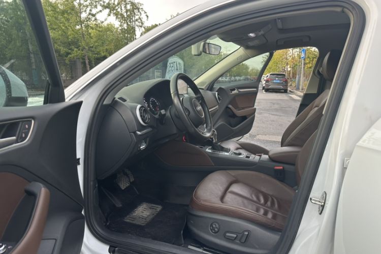 Used Audi A3 2015 Sportback 35 TFSI Millionth Anniversary Comfort Model
