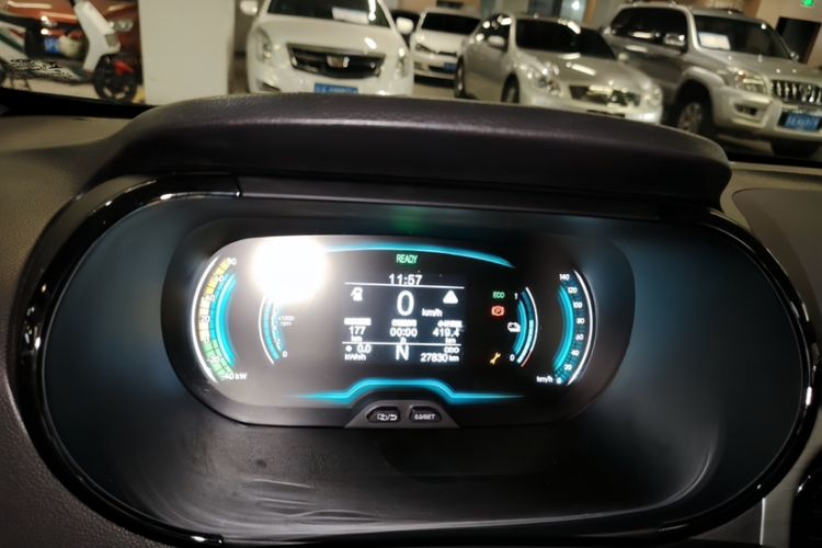 Used Chery Little Ant 2022 Revised Version Sweet Pink Edition Half-Sugar Version Lithium Iron Phosphate 30.7 kWh 30 kW 301 km
