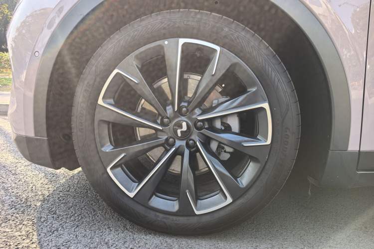 Used ONVO L60 2024 60 kWh Rear-Drive Version
