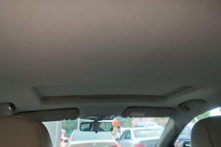 Used Roewe 360 2015 1.5L Automatic Luxury Edition
