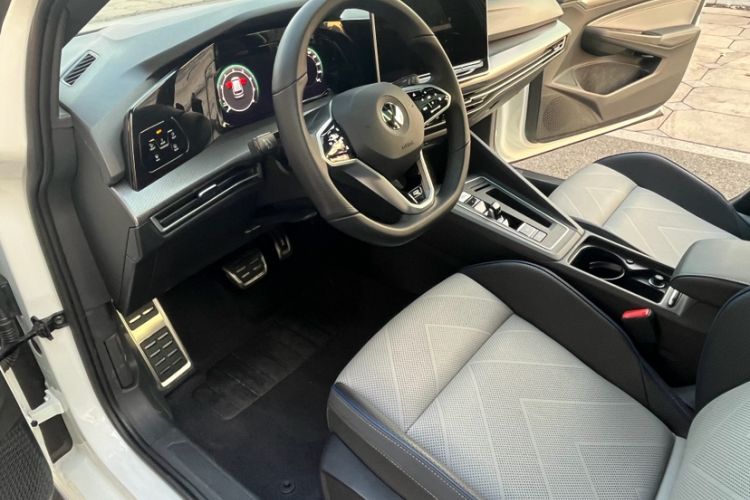 Used Volkswagen Golf 2025 300TSI R-Line