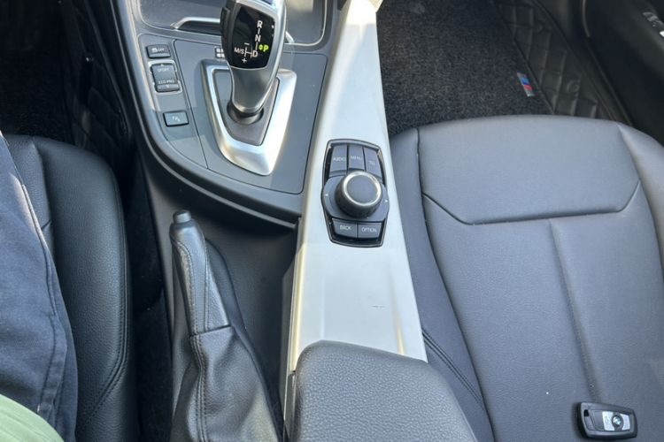 Used BMW 3 Series 2016 316i Fashion Model
