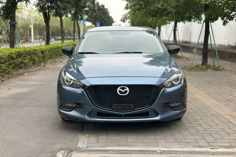 Used Mazda Mazda 3 Axela 2017 Sedan 1.5L Automatic Comfort Model China VI Standard
