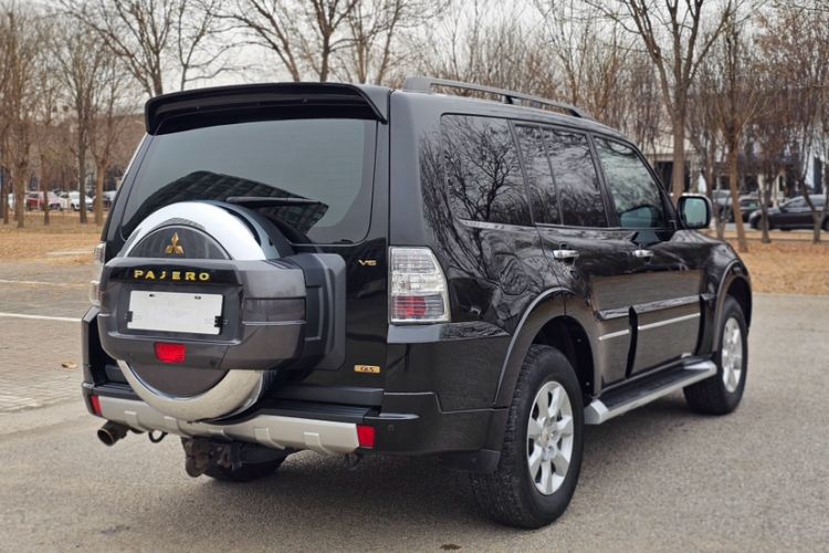 Used Mitsubishi Pajero 2016 3.0L Automatic Prestige Version China V Standard
