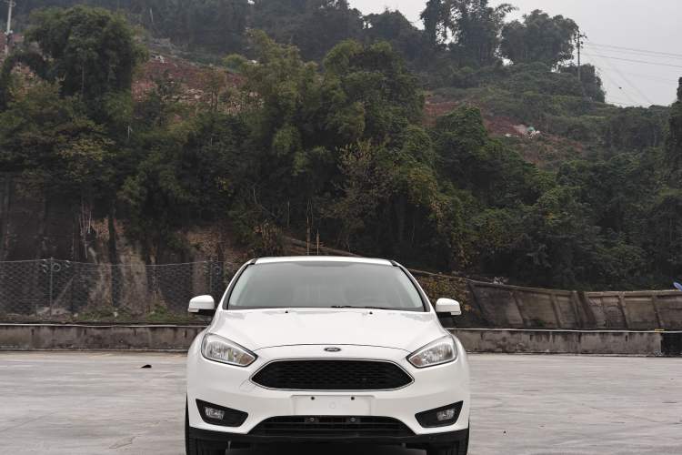 Used Ford Focus 2018 Hatchback Classic 1.6L Automatic Trendy SmartDrive Edition