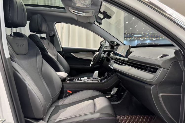 Used Chery Tiggo 8 PLUS 2022 Kunpeng Edition 390TGDI DCT Passion Version
