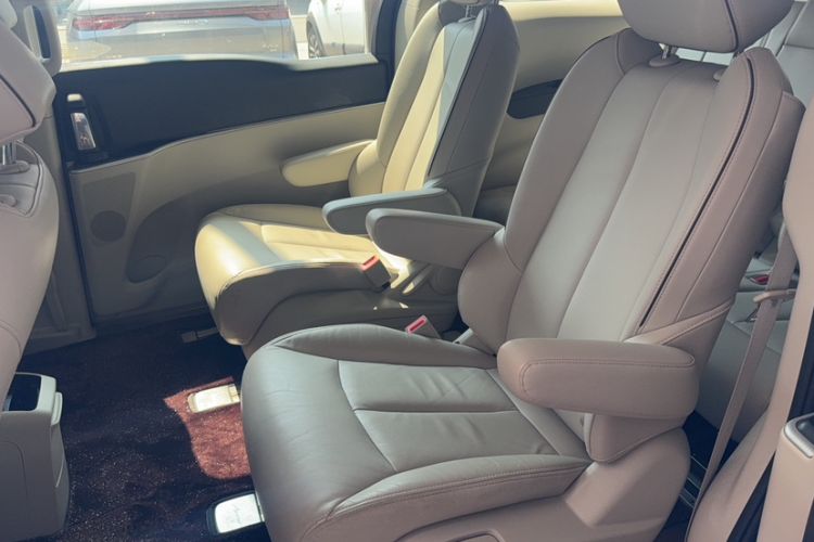 Used Buick GL8 2021 Land Cruiser Executive Class 652T Luxury Model
