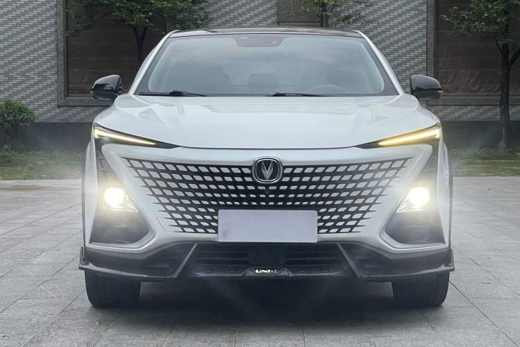 Used Changan UNI-T 2020 1.5T Prestige Version
