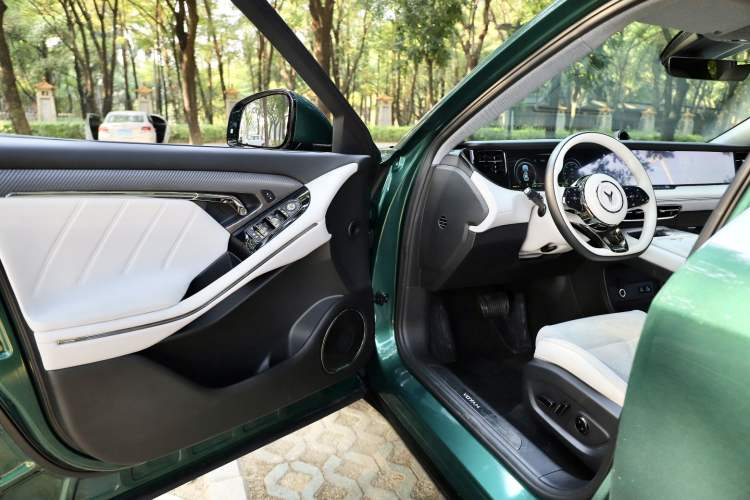 Used VOYAH FREE 2025 318 318 km Rear-Drive Touring Edition
