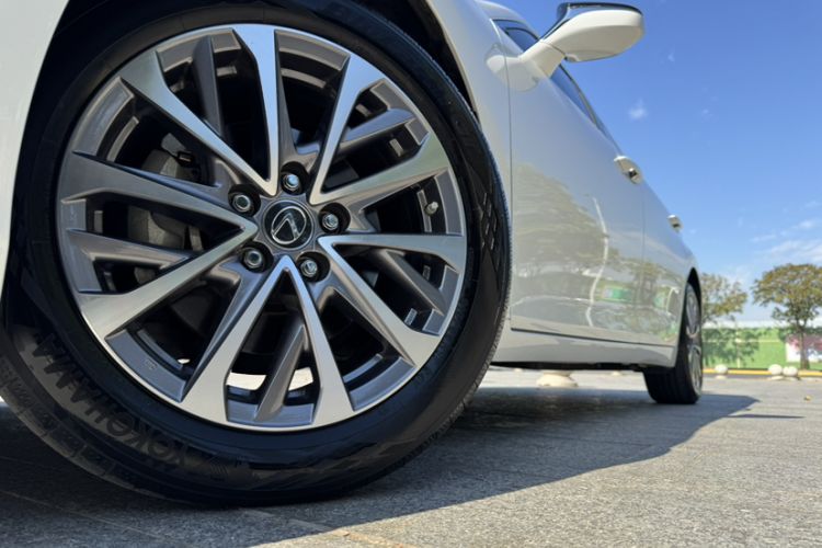 Used Lexus ES 2022 200 Excellence Edition
