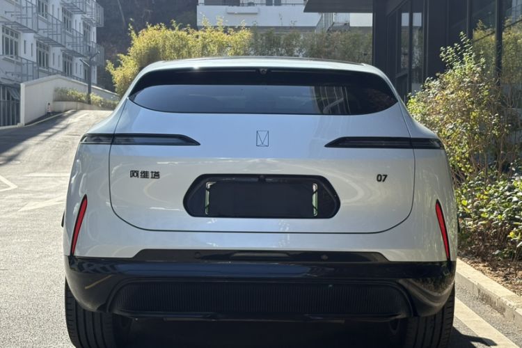 Used  07 2024 Ultra Range-Extended Four-Wheel Drive