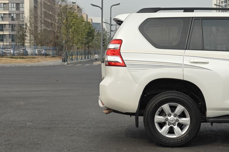 Used Toyota Prado 2016 2.7L Automatic Standard Edition
