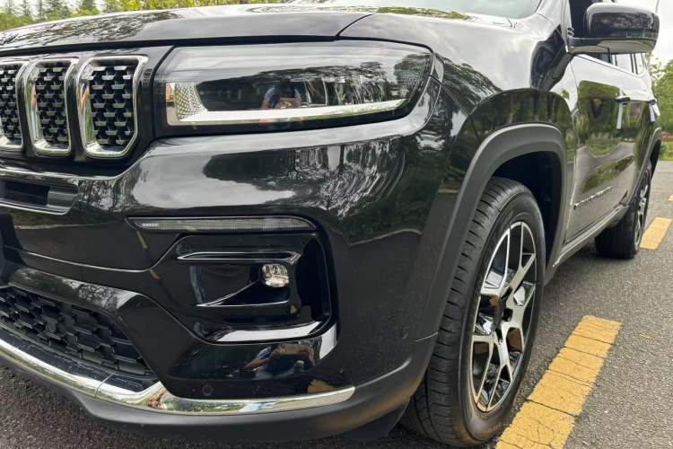 Used  Grand Commander 2022 2.0T Two-Wheel Drive Luxury Version
