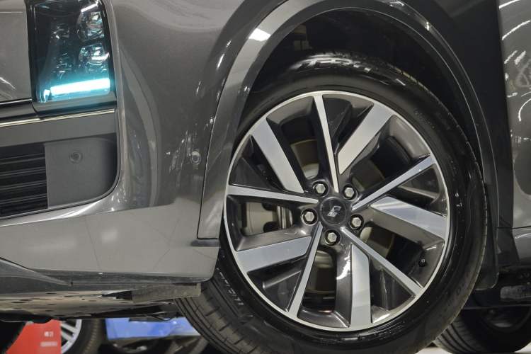 Used Li Auto L8 2023 Air model
