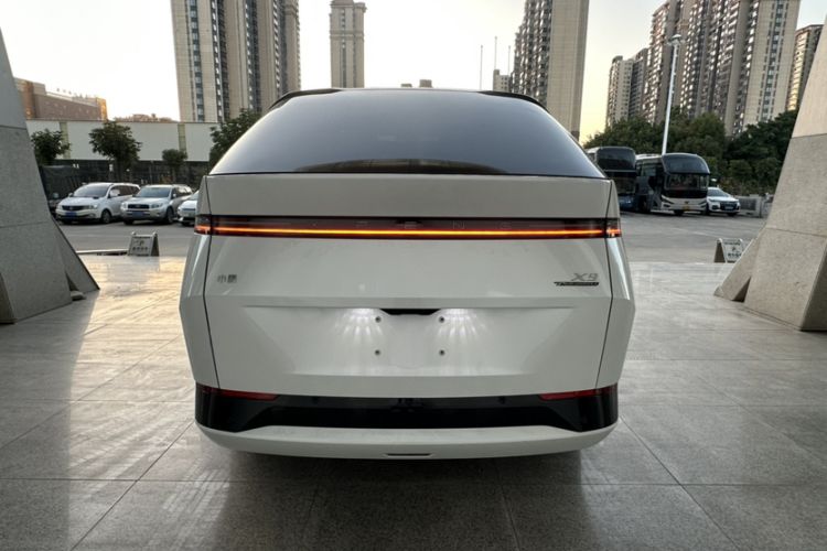 Used XPeng X9 2024 640 All-Wheel Drive High-Performance Max
