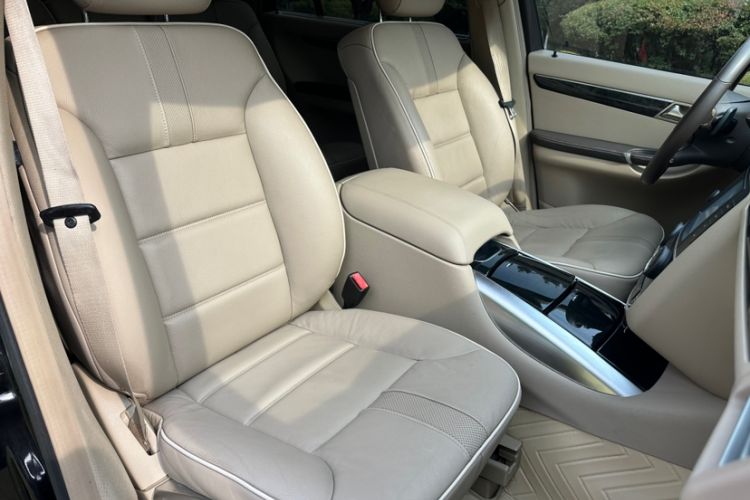 Used Mercedes-Benz R-Class 2017 R 320 4MATIC Business Edition Prestige Model