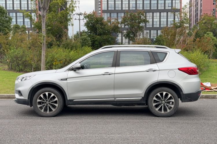 Used Dongfeng Fengdu MX5 2016 2.0L Automatic Flagship Edition