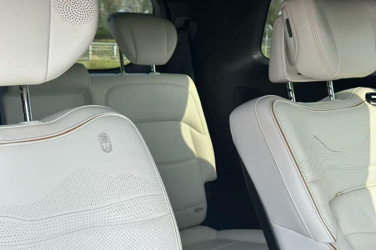 Used GAC Trumpchi M8 2023 Zongshi Series Dual-Motor YuZun Edition
