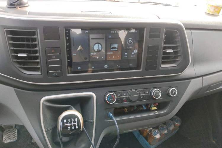 Used SAIC MAXUS Xintu V80 2021 2.0T Manual Classic Aoyuntong 127 PS Mid-axle Mid-roof 6/7/8/9-Seater