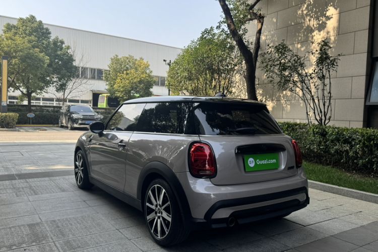 Used MINI MINI 2023 1.5T COOPER Artist
