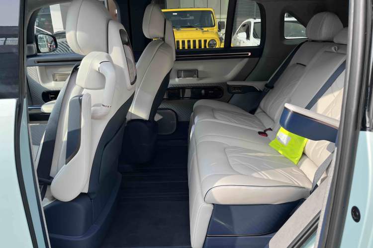 Used Zeekr MIX 2025 Long-Range Intelligent Driving Edition
