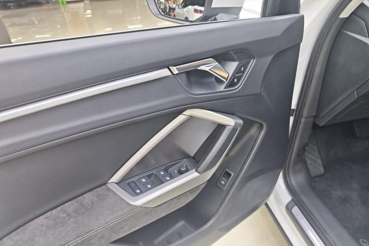 Used Audi Q3 2019 40 TFSI Fashion Dynamic Model
