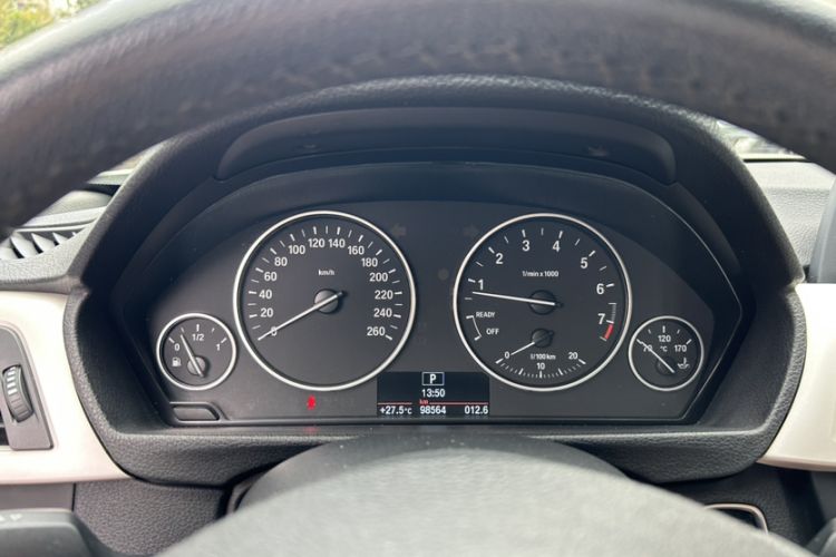 Used BMW 3 Series 2015 320i Fashion Model
