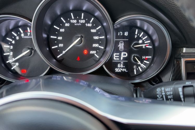 Used Zotye SR9 2017 2.0T Automatic Ultimate Road Edition
