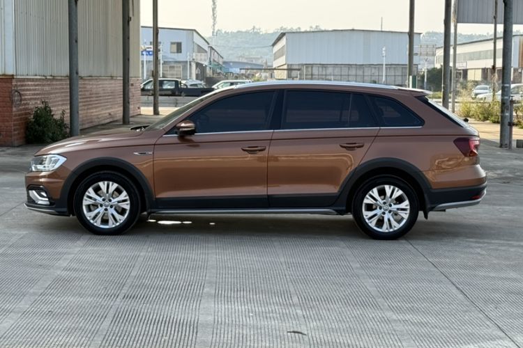 Used Volkswagen C-TREK 2018 230TSI DSG Comfort Model
