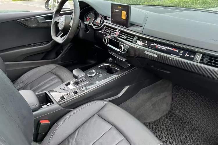 Used Audi A5 2017 Cabriolet 40 TFSI Fashion Model
